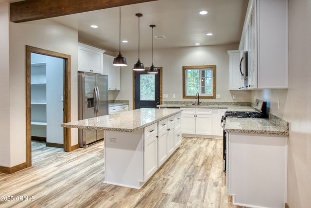 620 S CAMPBELL Lane, Show Low, AZ 85901