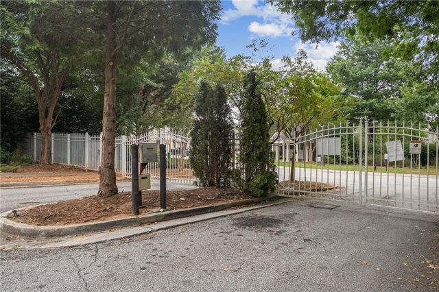 2715 Avanti Way, Decatur, GA 30035