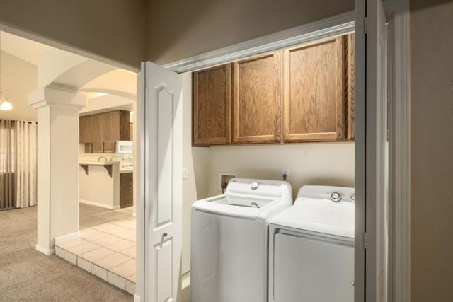 793 Applegate Avenue, Clovis, CA 93611