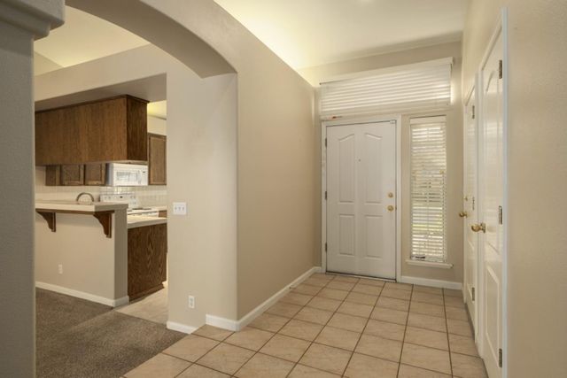 793 Applegate Avenue, Clovis, CA 93611