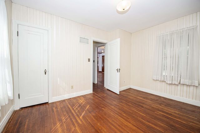 1100 E University Street, Springfield, MO 65807