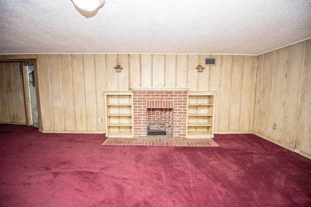 1100 E University Street, Springfield, MO 65807