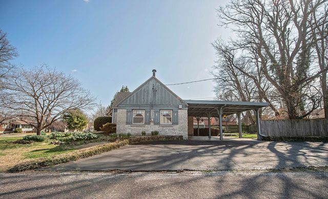 1100 E University Street, Springfield, MO 65807