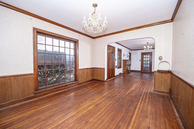 1100 E University Street, Springfield, MO 65807