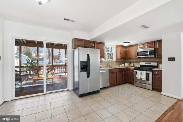 13709 PALM RD, Woodbridge, VA 22193