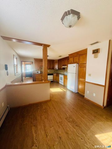 20 Crest Drive, Cromwell, CT 06416