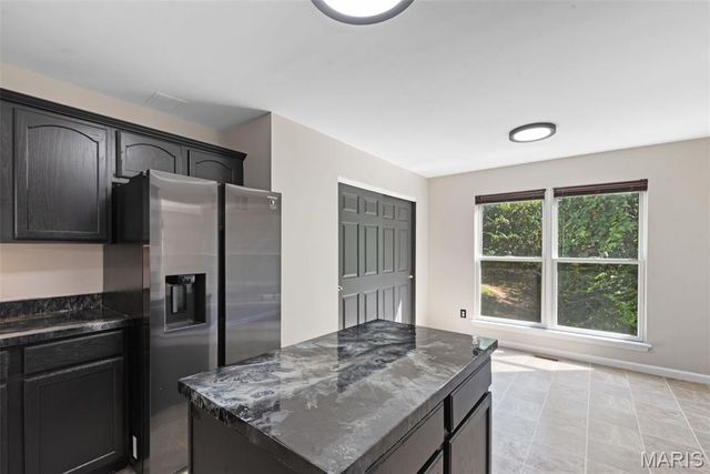 1514 Laurel Bluffs, Hazelwood, MO 63042