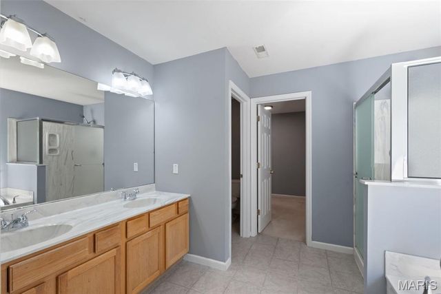 1514 Laurel Bluffs, Hazelwood, MO 63042