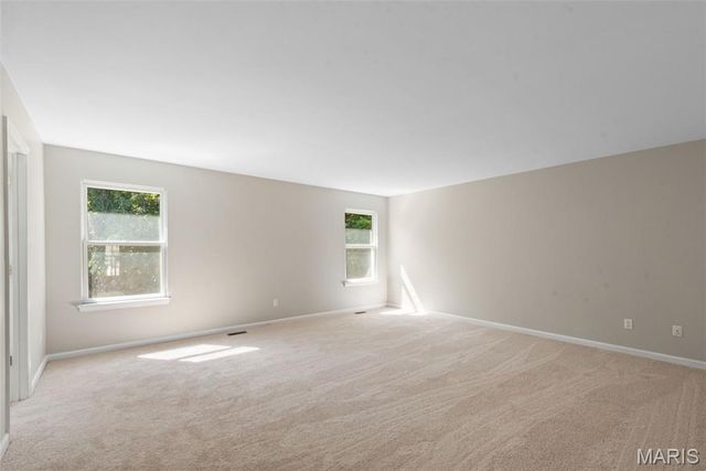 1514 Laurel Bluffs, Hazelwood, MO 63042