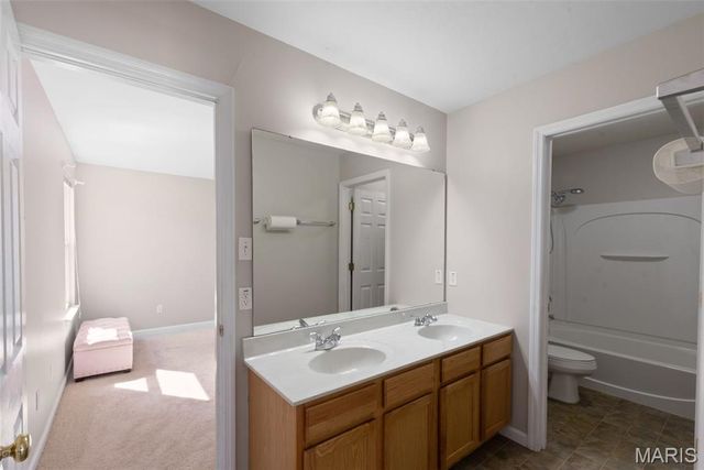 1514 Laurel Bluffs, Hazelwood, MO 63042