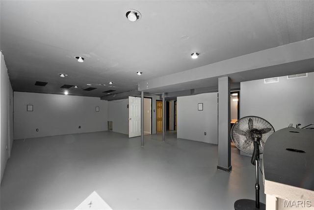 1514 Laurel Bluffs, Hazelwood, MO 63042