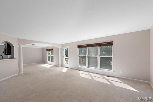 1514 Laurel Bluffs, Hazelwood, MO 63042