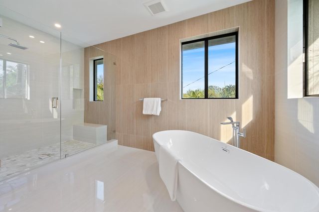 2050 Isabel Oeste Road, Boca Raton, FL 33486