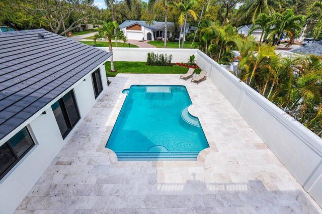 2050 Isabel Oeste Road, Boca Raton, FL 33486