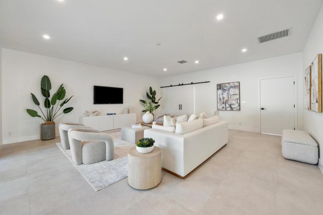 2050 Isabel Oeste Road, Boca Raton, FL 33486