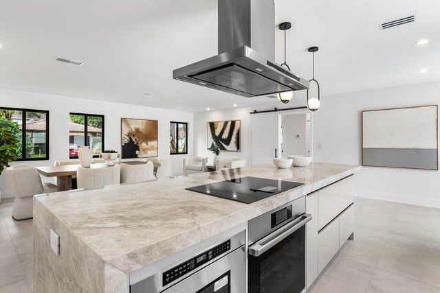 2050 Isabel Oeste Road, Boca Raton, FL 33486