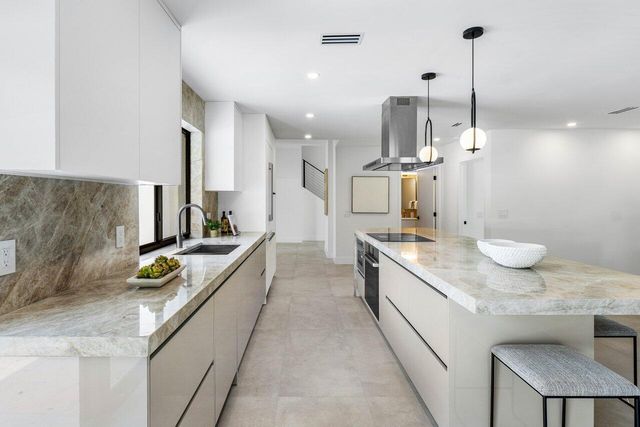 2050 Isabel Oeste Road, Boca Raton, FL 33486