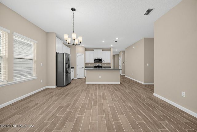911 COLON Lane, Jacksonville, FL 32218