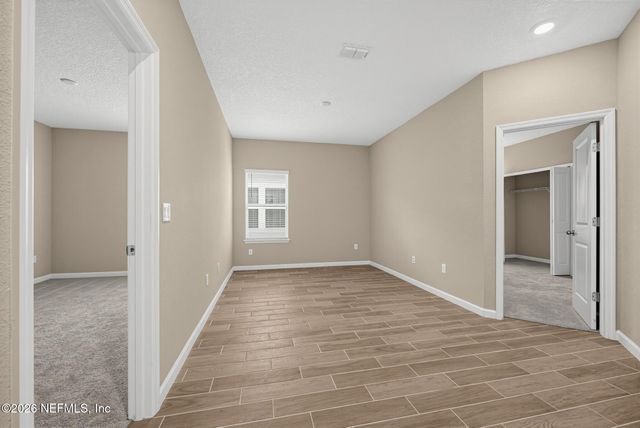 911 COLON Lane, Jacksonville, FL 32218