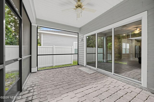 911 COLON Lane, Jacksonville, FL 32218