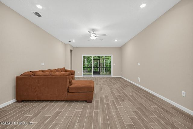 911 COLON Lane, Jacksonville, FL 32218