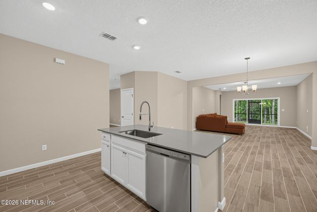 911 COLON Lane, Jacksonville, FL 32218