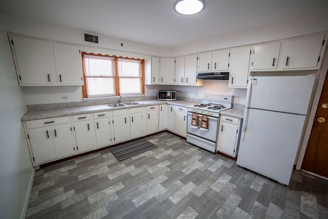 2336 122nd Street 2, Blue Island, IL 60406