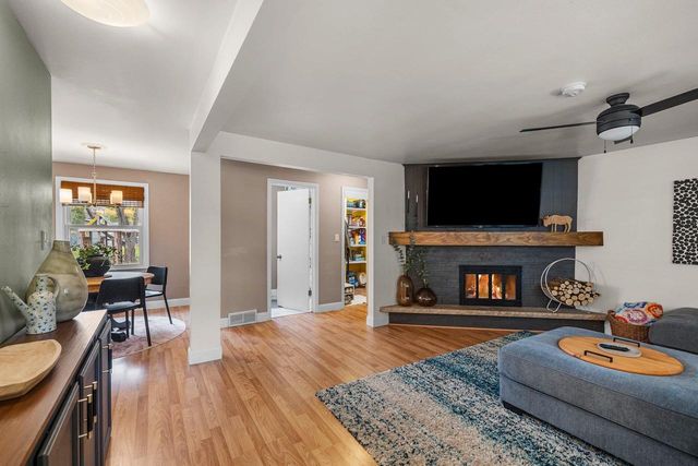 544 HILLTOP DRIVE, Green Bay, WI 54301
