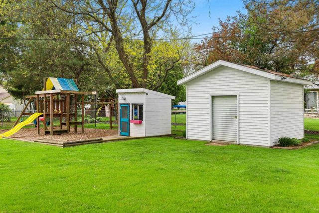 544 HILLTOP DRIVE, Green Bay, WI 54301