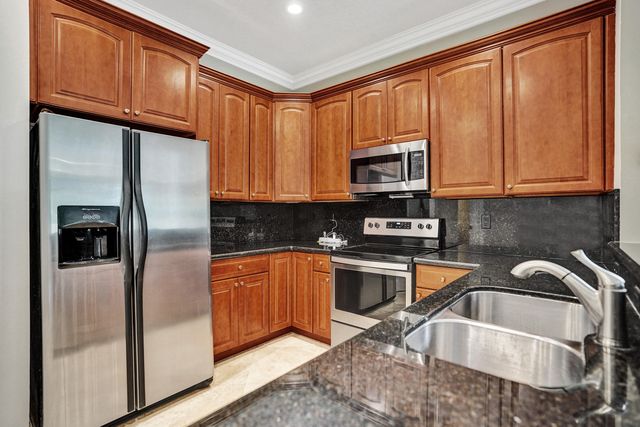 850 SW 11th Court 850, Fort Lauderdale, FL 33315