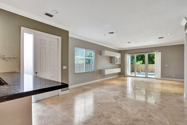 850 SW 11th Court 850, Fort Lauderdale, FL 33315