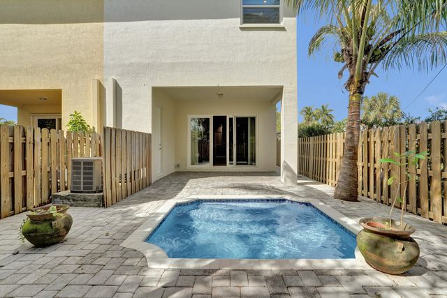 850 SW 11th Court 850, Fort Lauderdale, FL 33315