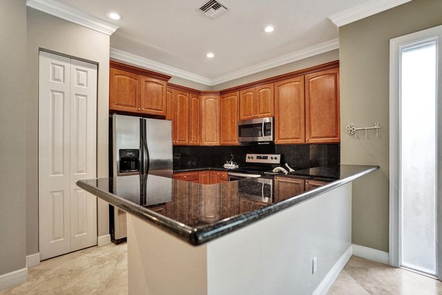 850 SW 11th Court 850, Fort Lauderdale, FL 33315