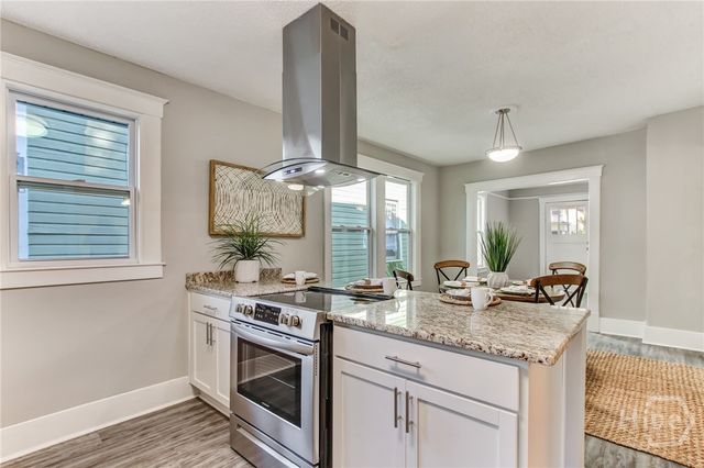 513 E 36th Street, Savannah, GA 31401
