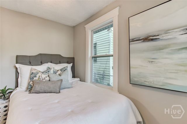 513 E 36th Street, Savannah, GA 31401