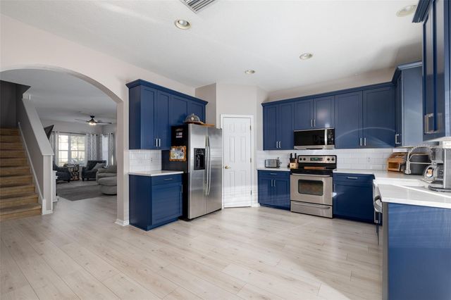 9004 GRAND BAYOU COURT, Tampa, FL 33635