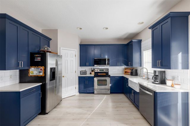 9004 GRAND BAYOU COURT, Tampa, FL 33635