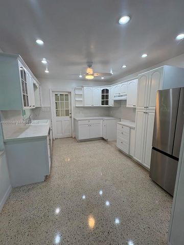 475 NE 164th Street, Miami, FL 33162