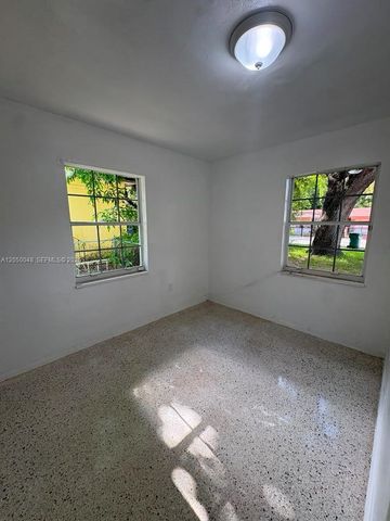 475 NE 164th Street, Miami, FL 33162