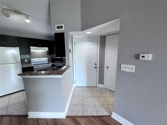 1916 LAKE ATRIUMS CIRCLE 33, Orlando, FL 32839