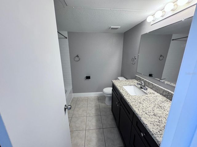 1916 LAKE ATRIUMS CIRCLE 33, Orlando, FL 32839