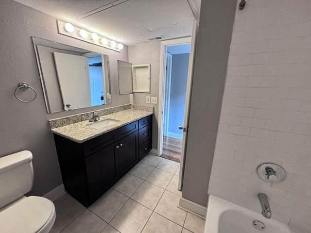 1916 LAKE ATRIUMS CIRCLE 33, Orlando, FL 32839
