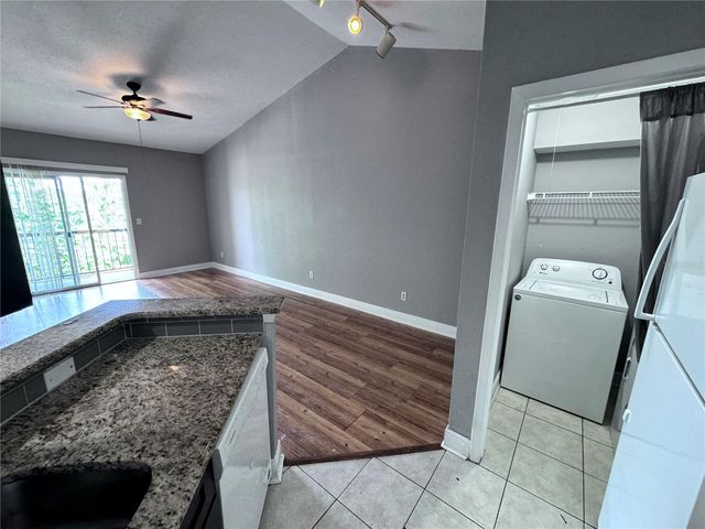 1916 LAKE ATRIUMS CIRCLE 33, Orlando, FL 32839