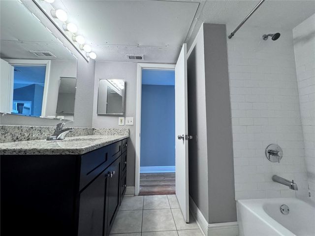 1916 LAKE ATRIUMS CIRCLE 33, Orlando, FL 32839