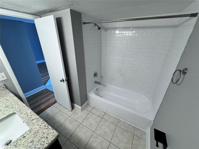 1916 LAKE ATRIUMS CIRCLE 33, Orlando, FL 32839