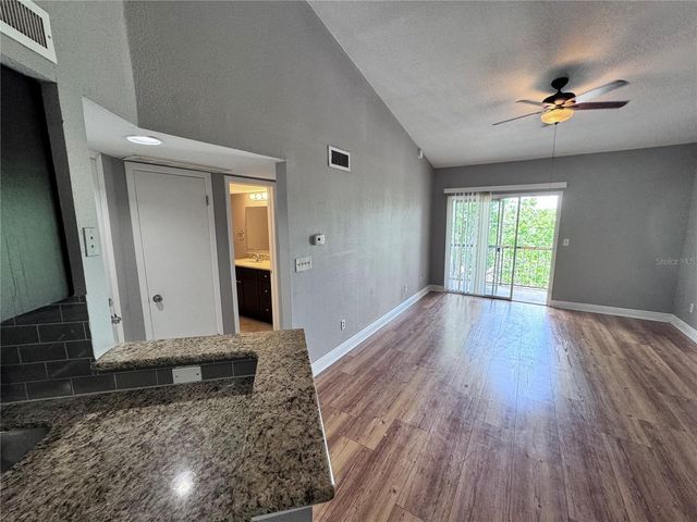 1916 LAKE ATRIUMS CIRCLE 33, Orlando, FL 32839