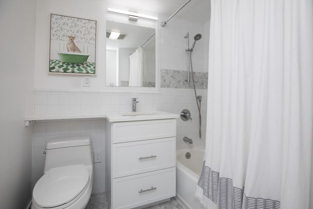 19 Winchester St 711, Brookline, MA 02446