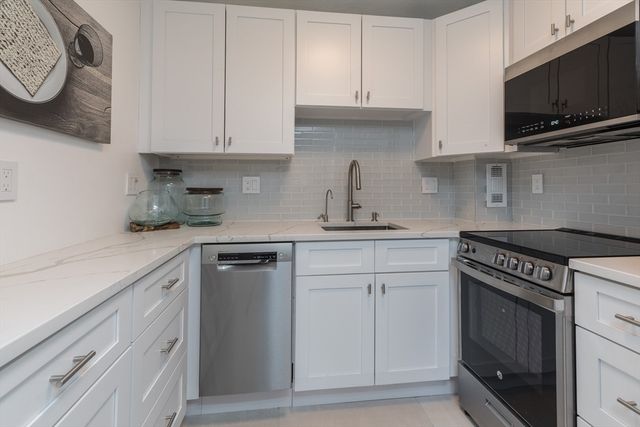 19 Winchester St 711, Brookline, MA 02446