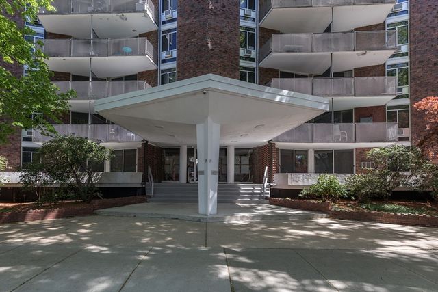 19 Winchester St 711, Brookline, MA 02446