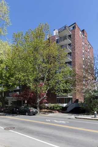 19 Winchester St 711, Brookline, MA 02446